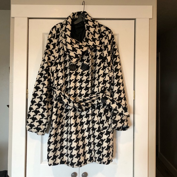 Dots Jackets & Blazers - Dots heavy houndstooth pea coat - runs small